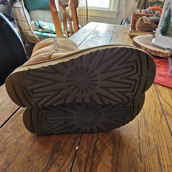 UGG Short boot - Picture 5 of 5